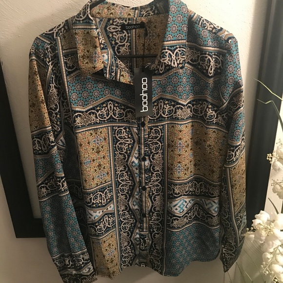 🚨⬇️BooHoo Rae Multicolor Button down Blouse - Picture 3 of 7